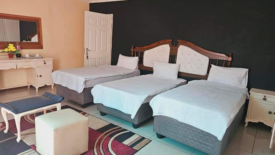 Goodlife Guest House In 梅富根 外观 照片