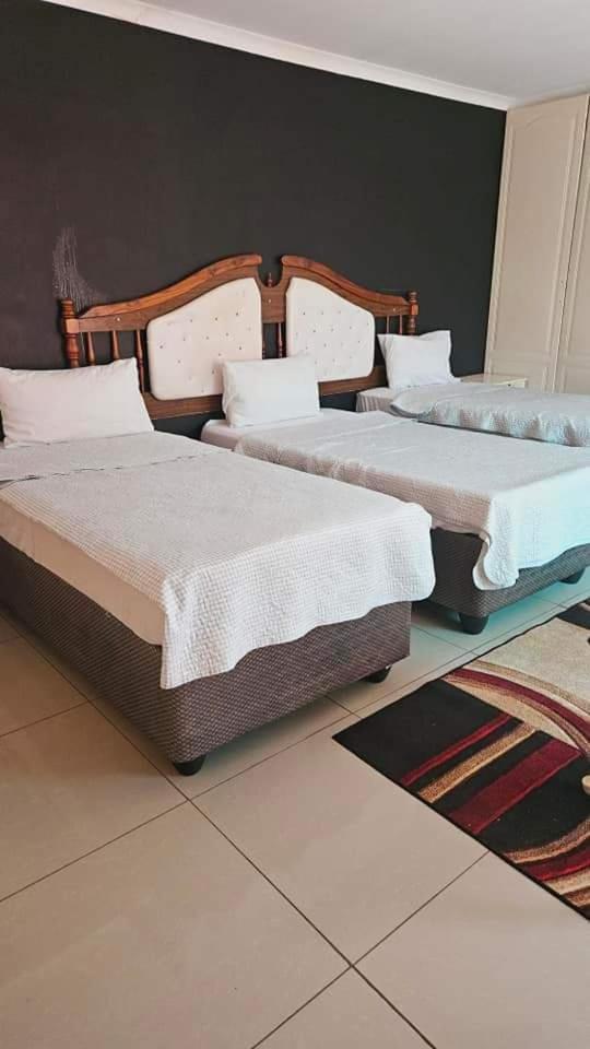Goodlife Guest House In 梅富根 外观 照片
